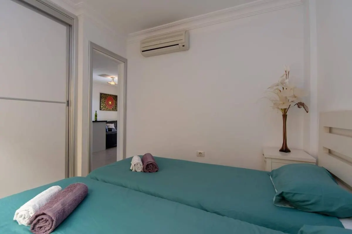 Апартаменты Bahia La Caleta 1 - Two Bed Адехе